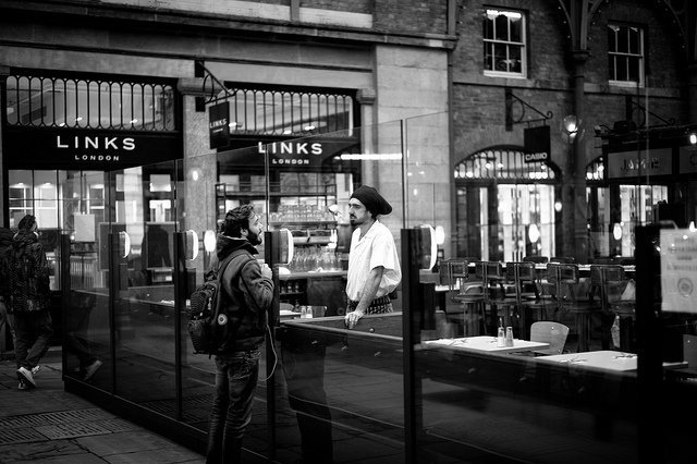 ���l���`�Є���ĔzӰ��Ʒ���p