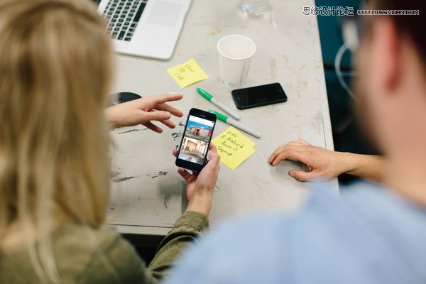 Airbnb UI美女設計主管Steph Bain的一天