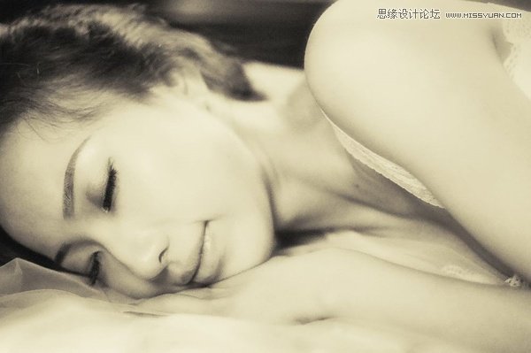 如何在度假酒店里給女友拍攝一組閨房人像