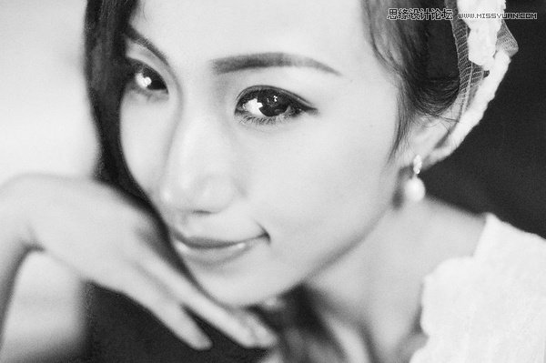 如何在度假酒店里給女友拍攝一組閨房人像