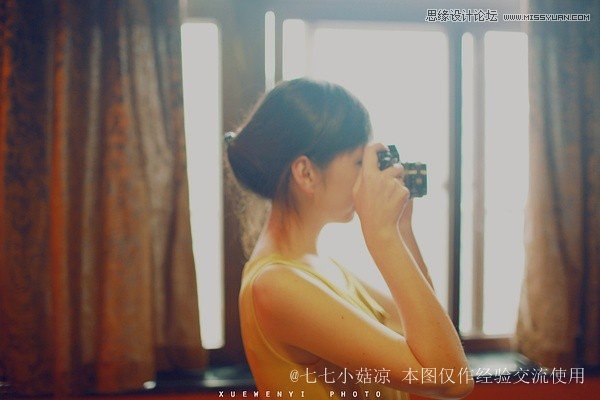 如何在咖啡館里為女友拍一組文藝寫真