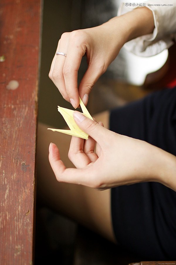 如何在咖啡館里為女友拍一組文藝寫真