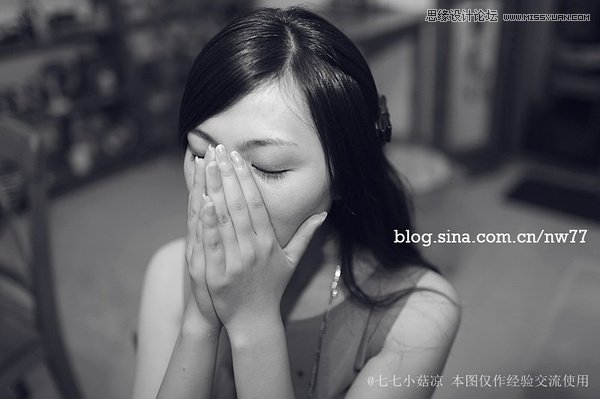 如何在咖啡館里為女友拍一組文藝寫真