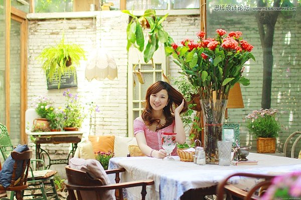 如何在咖啡館里為女友拍一組文藝寫真