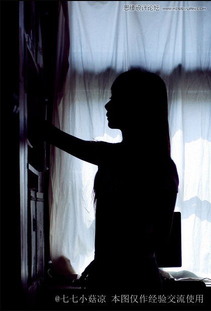 如何在咖啡館里為女友拍一組文藝寫真