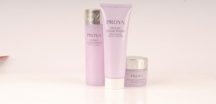 Photoshop設計簡約時尚的化妝品促銷海報