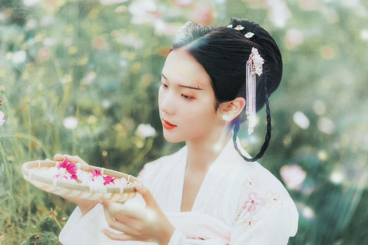 �������Z���Ї��LΨ���zӰ��Ʒ���p