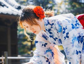 �zӰ�����x��ο����Ĕz��Ů