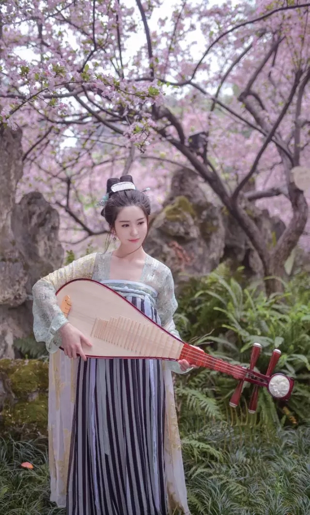 詳細解析外景古風人像的攝影教程