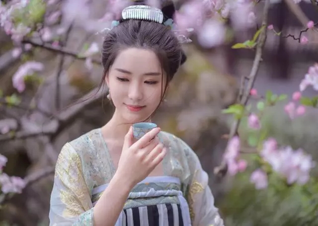 詳細解析外景古風人像的攝影教程