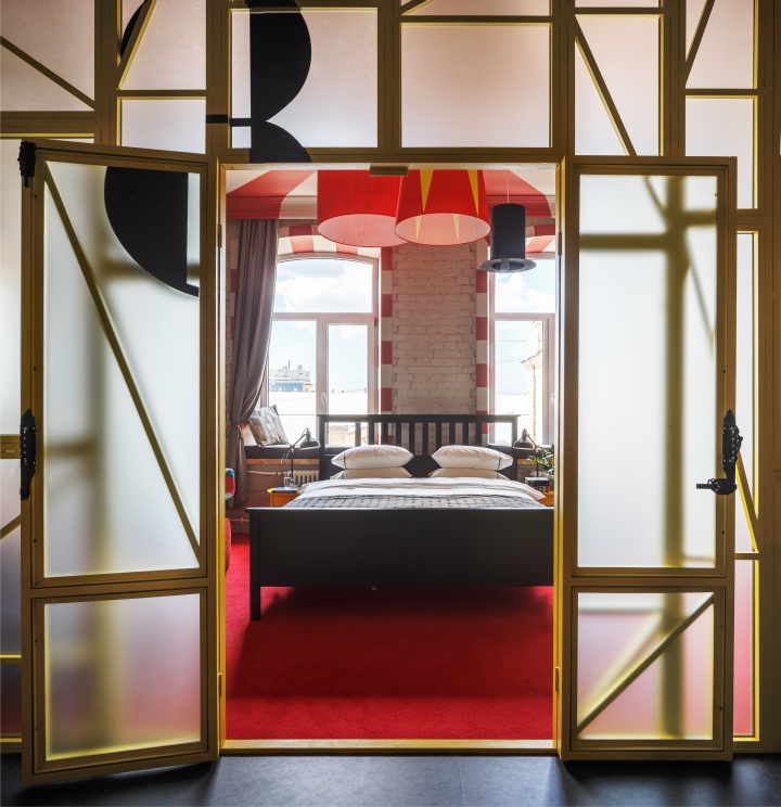 ʥ�˵ñ���ɫ���}�����b���OӋ���p