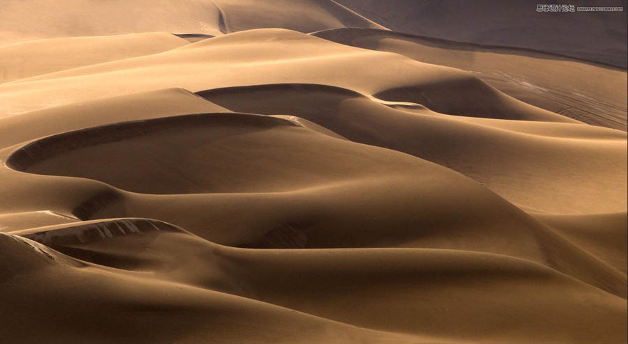 Photoshop����ɳĮ�L����Ƭ�����{ɫ�^��