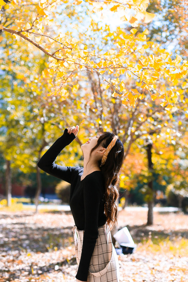 攝影師如何排除秋季暖黃色人像效果