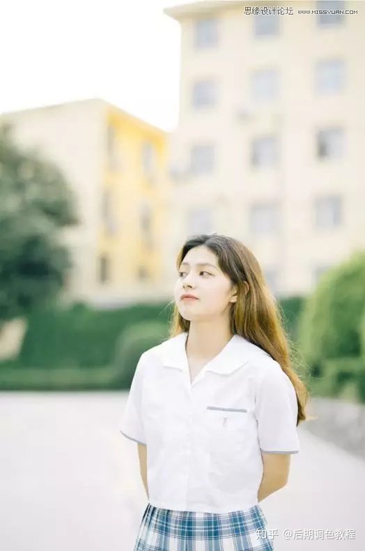 Photoshop調(diào)出外景人像暖色淡雅效果