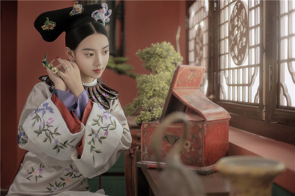 ��������κ������b����������Ʒ