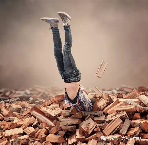 超現(xiàn)實主義風格的創(chuàng)意合作作品欣賞