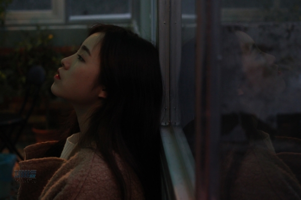 復(fù)古效果:PS調(diào)出人像復(fù)古電影藝術(shù)效果