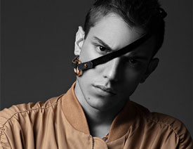 �ڰ����񣺚W������ڰ�Ч�����p