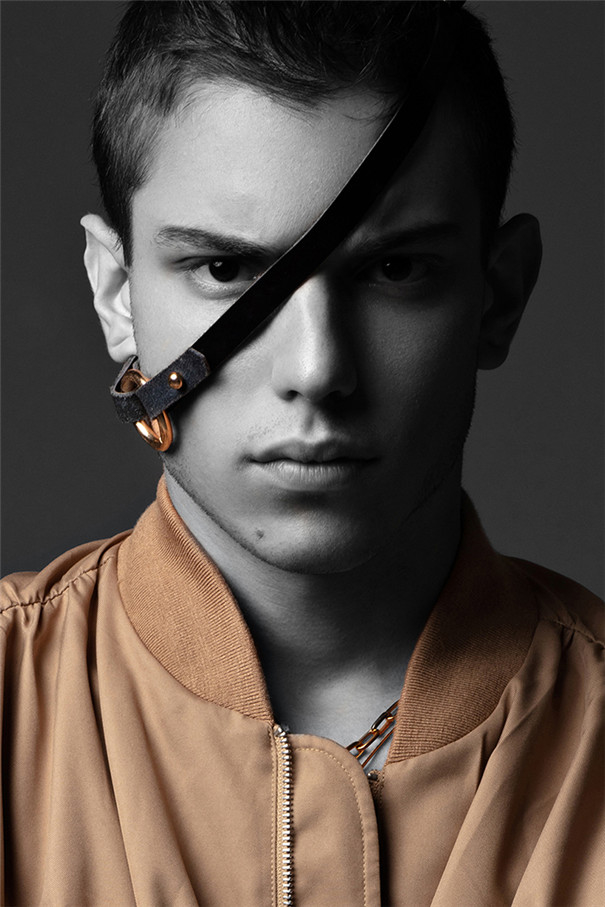 �ڰ����񣺚W������ڰ�Ч�����p