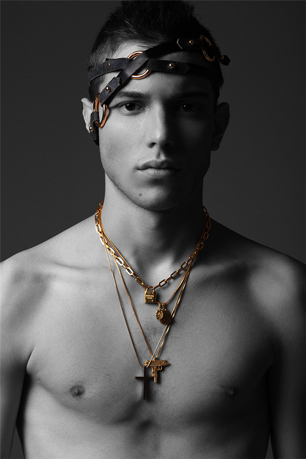 �ڰ����񣺚W������ڰ�Ч�����p