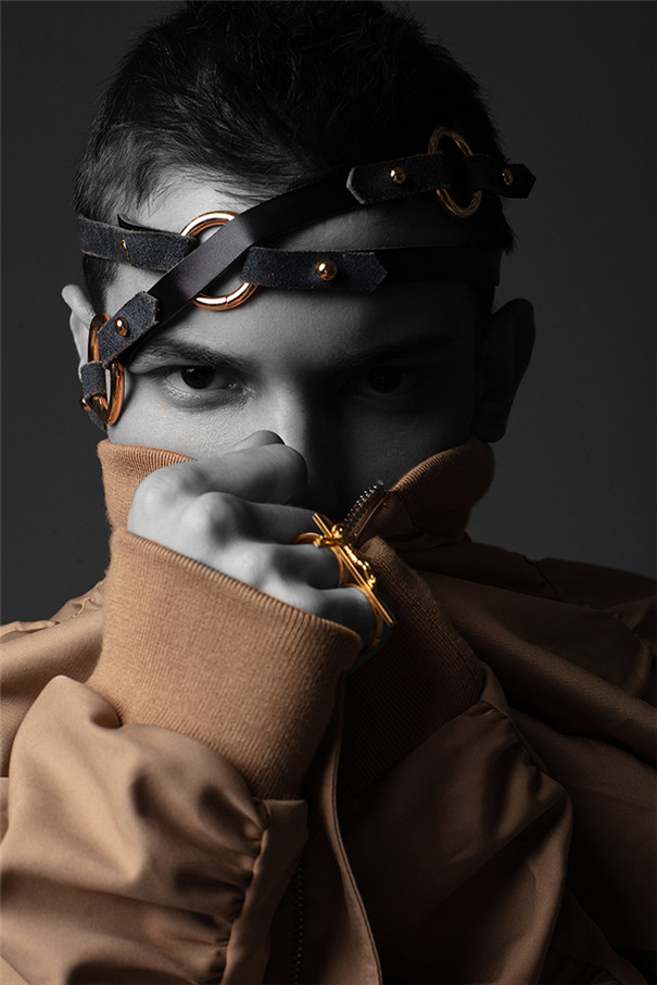 �ڰ����񣺚W������ڰ�Ч�����p