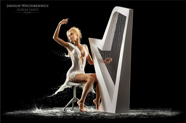 以液體噴濺為主的后期作品設計欣賞