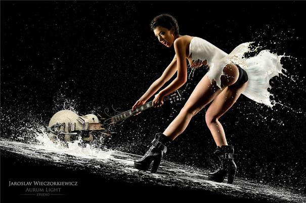 以液體噴濺為主的后期作品設計欣賞