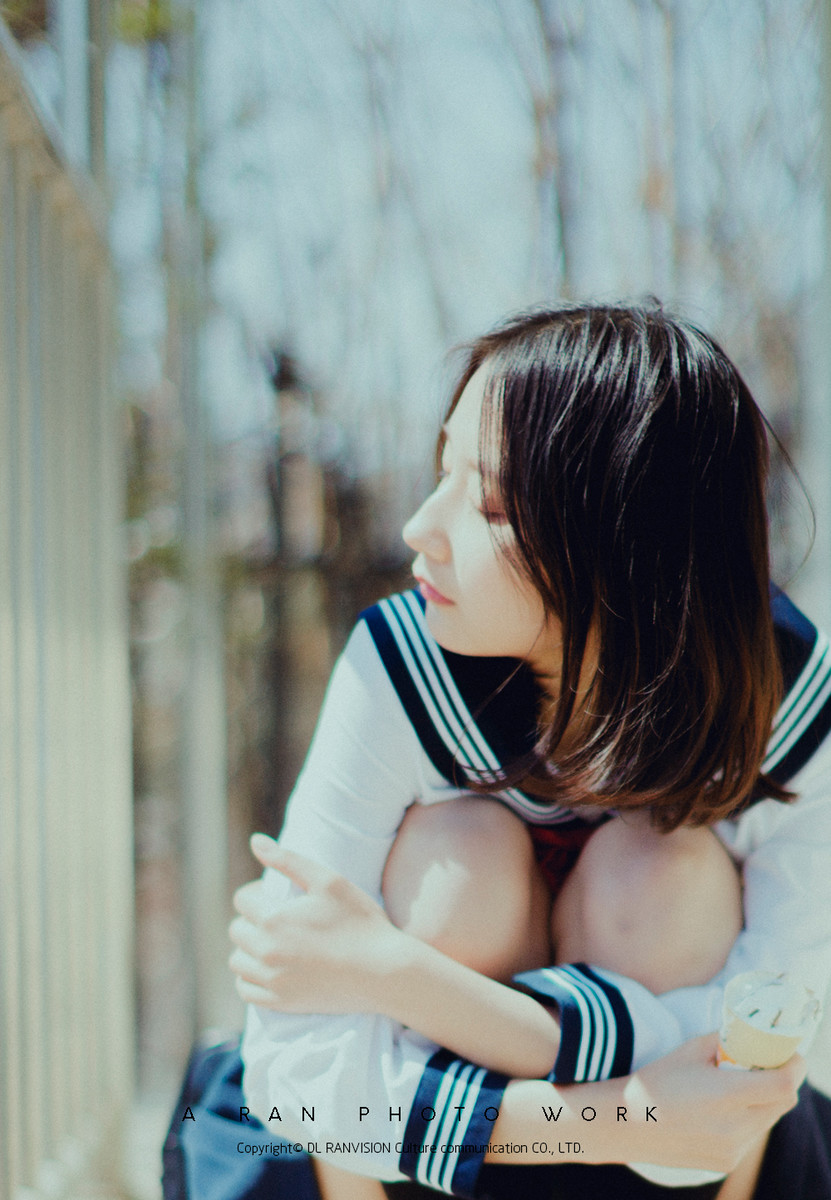 Ԕ�⹫��܇վ��ϵ��Ů��湥��