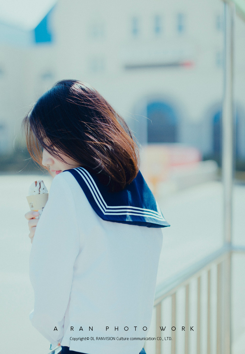 Ԕ�⹫��܇վ��ϵ��Ů��湥��