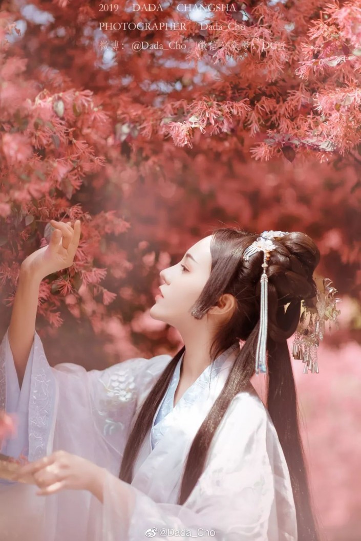 秋季效果:用PS調出古風人像秋季粉紅效果