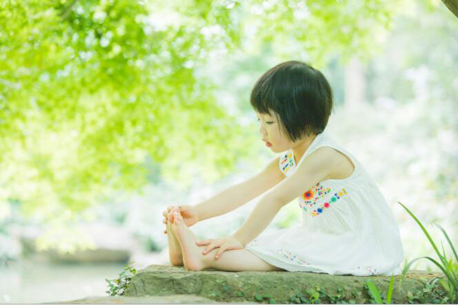 清新效果:用PS調出干凈通透的兒童照片