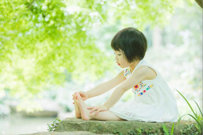 ����Ч������PS�{���Ƀ�ͨ͸�ă�ͯ��Ƭ