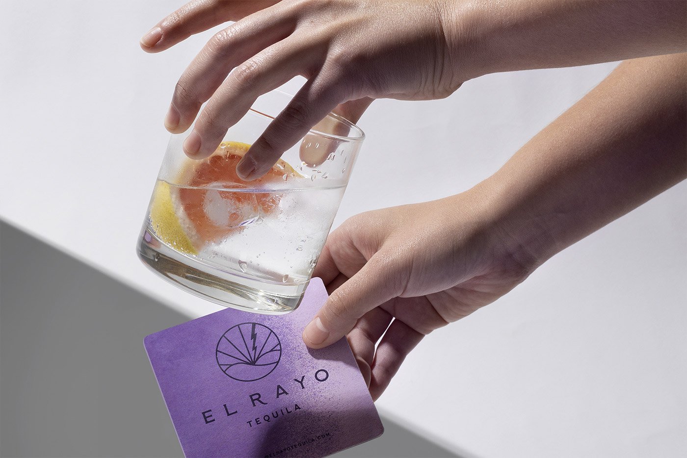 El Rayo�����m��Ʒ�ƺͰ��b�O(sh��)Ӌ(j��)���p