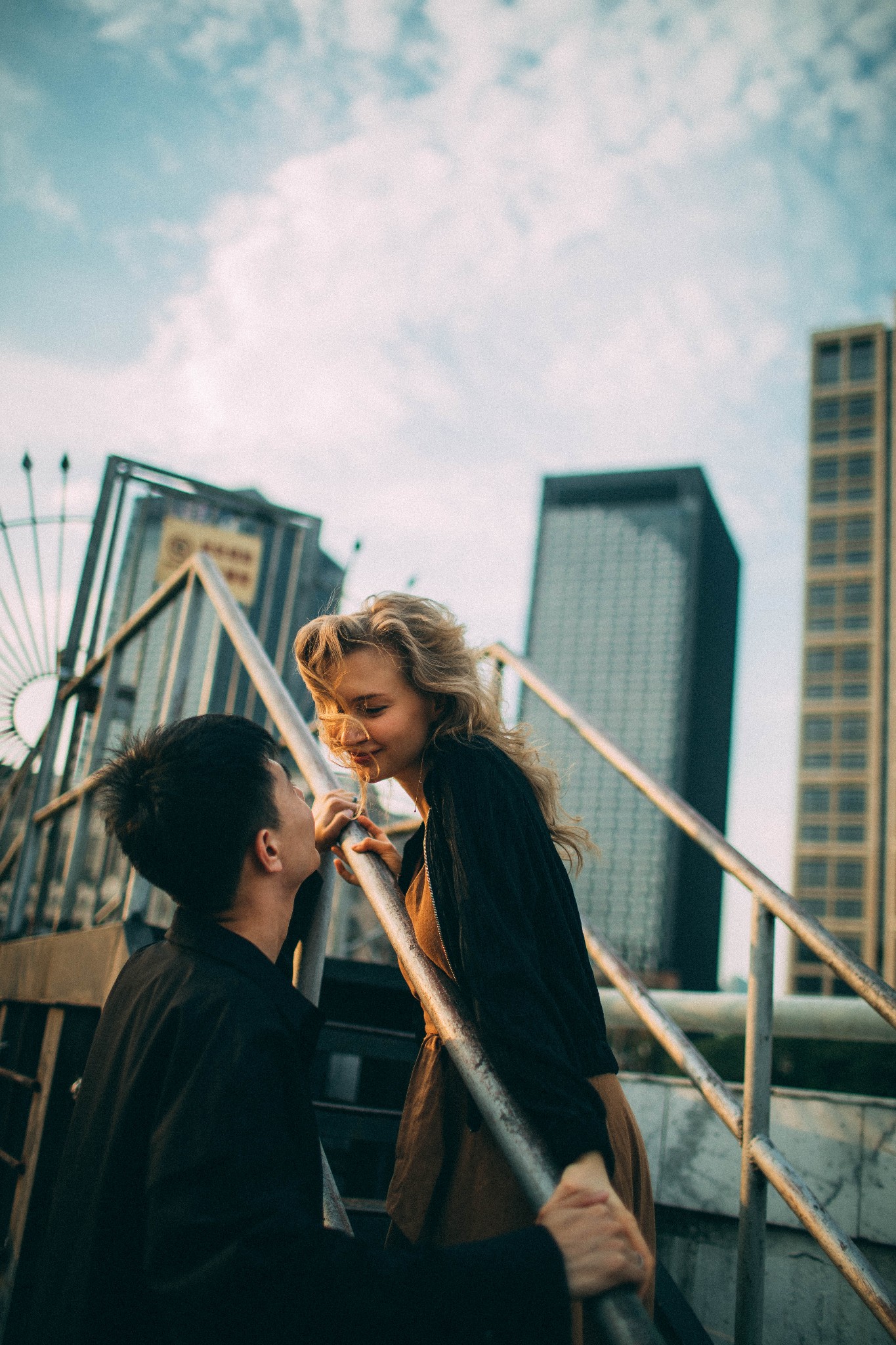 4���zӰ���ɽ����ĳ�������H����